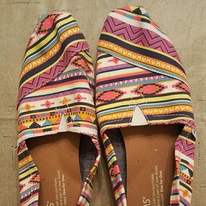Womens size 7 toms